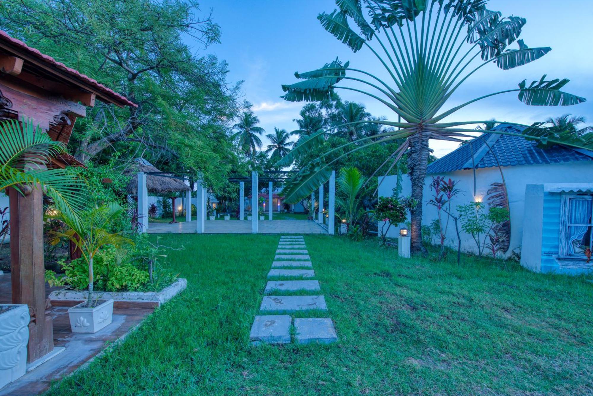 Le Epic Resort Virampattinam Exterior foto