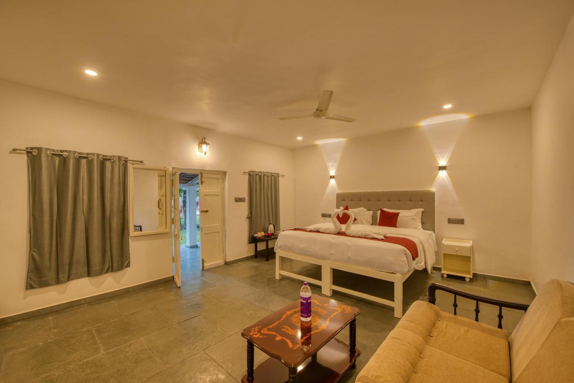 Le Epic Resort Virampattinam Exterior foto