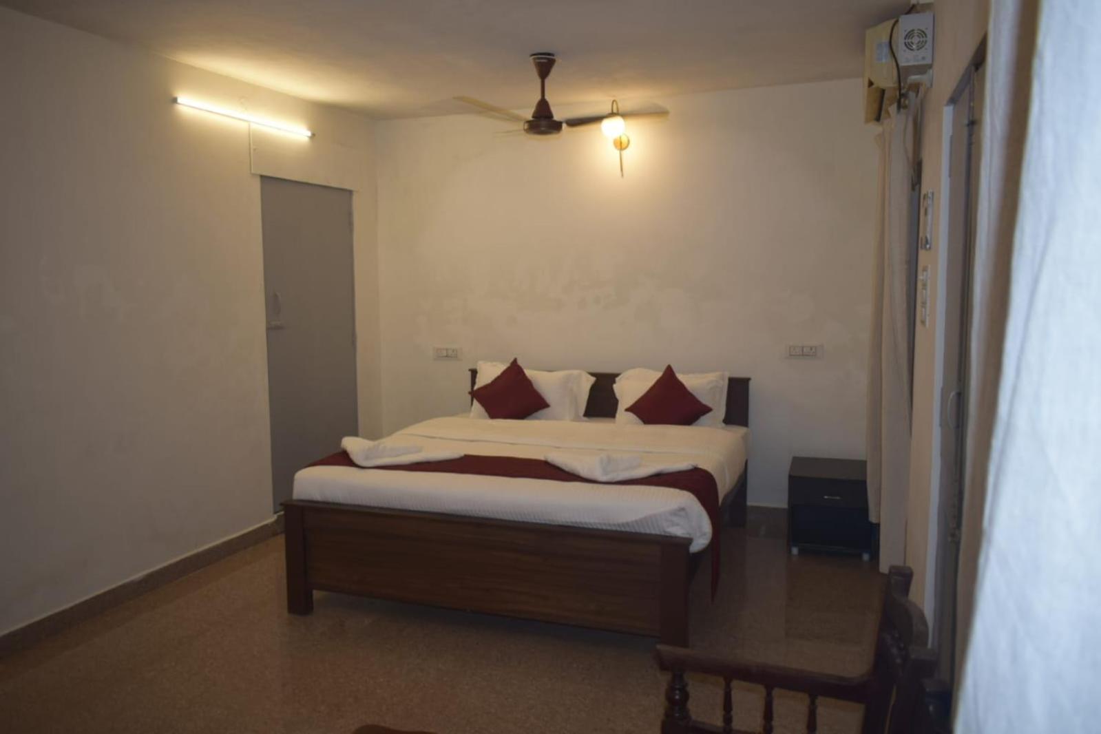 Le Epic Resort Virampattinam Exterior foto