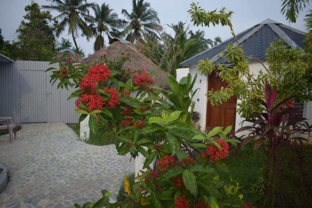 Le Epic Resort Virampattinam Exterior foto
